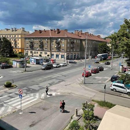 Priestranny 3 Izb. Apartman V Centre S Parkovanim. Banská Bystrica Exteriör bild
