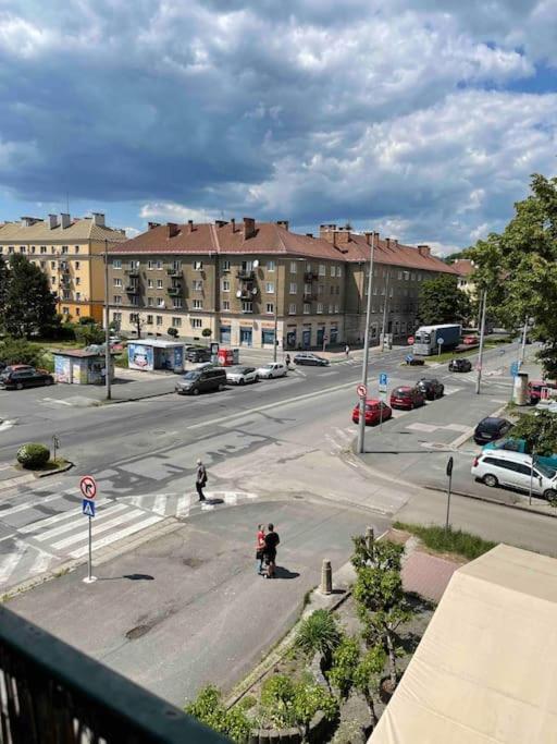 Priestranny 3 Izb. Apartman V Centre S Parkovanim. Banská Bystrica Exteriör bild